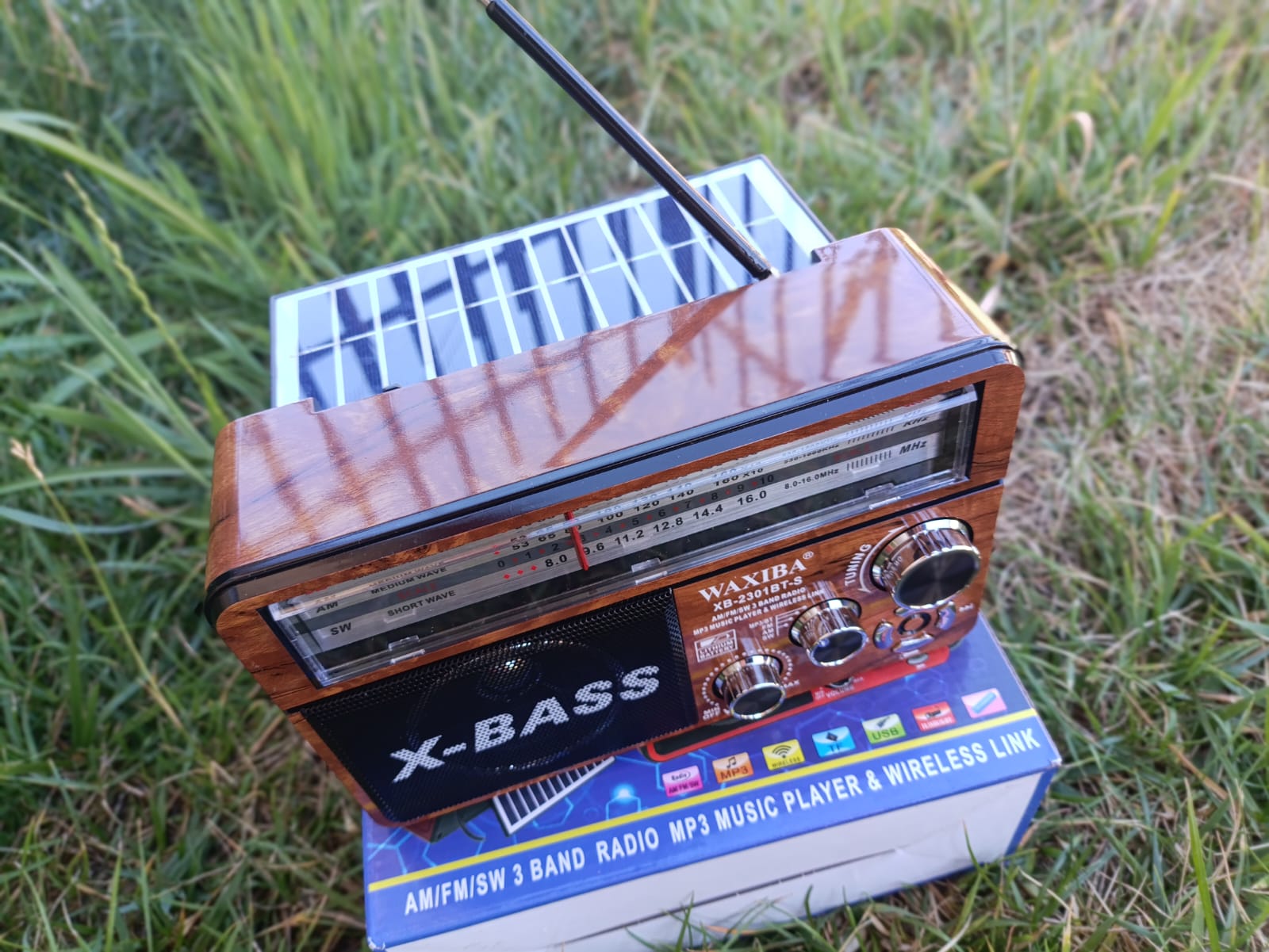 RADIOS SOLARES Y RECARGABLES FM/AM