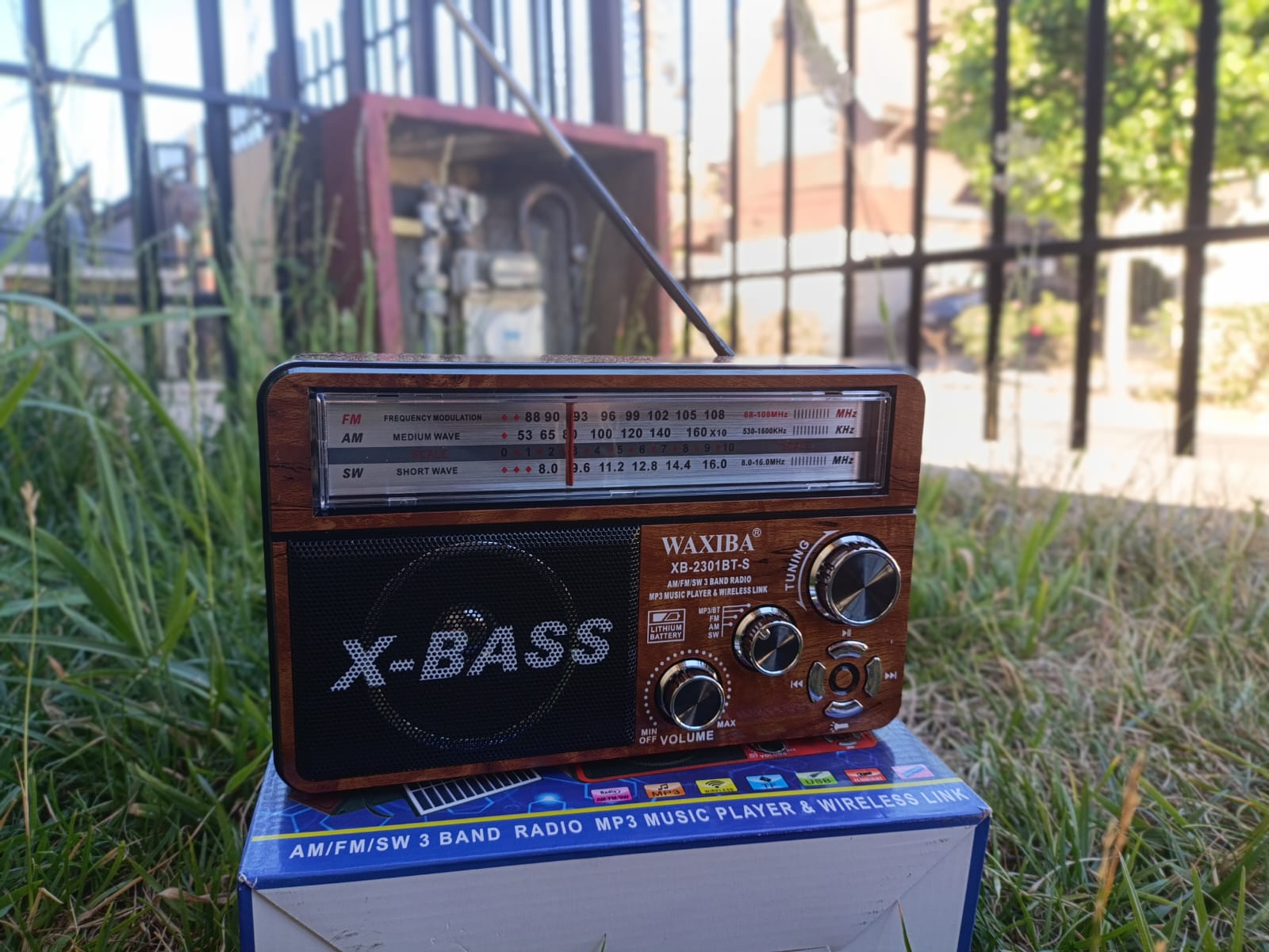 RADIOS SOLARES Y RECARGABLES FM/AM